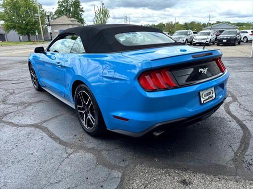 2022 Ford Mustang EcoBoost