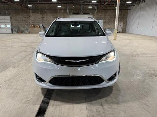 2019 Chrysler Pacifica Touring-L