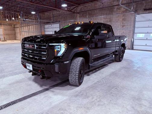 2024 GMC Sierra 2500 AT4