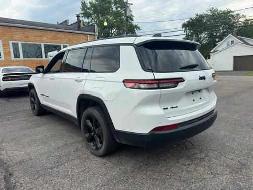 2022 Jeep Grand Cherokee L Laredo