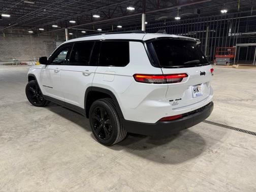 2022 Jeep Grand Cherokee L Laredo