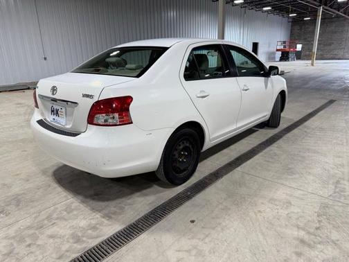 2010 Toyota Yaris Base