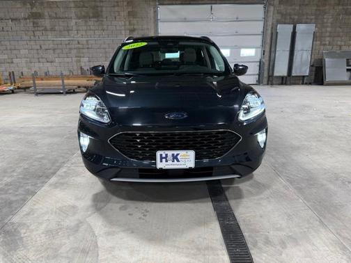 2022 Ford Escape Titanium Hybrid