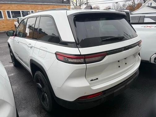 2023 Jeep Grand Cherokee Altitude