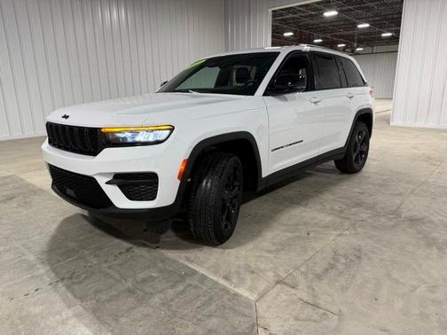2023 Jeep Grand Cherokee Altitude