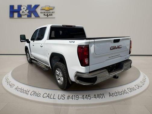 White 2022 GMC Sierra 1500 SLE