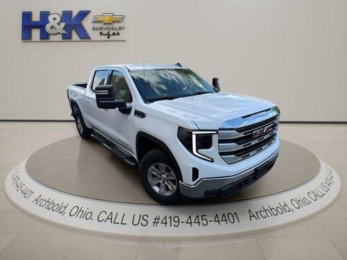 White 2022 GMC Sierra 1500 SLE