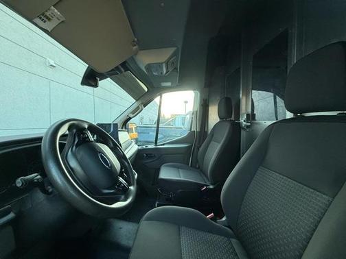 2022 Ford Transit-350 Base
