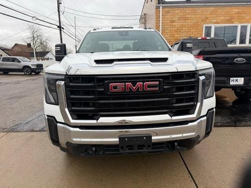 2024 GMC Sierra 2500 Pro