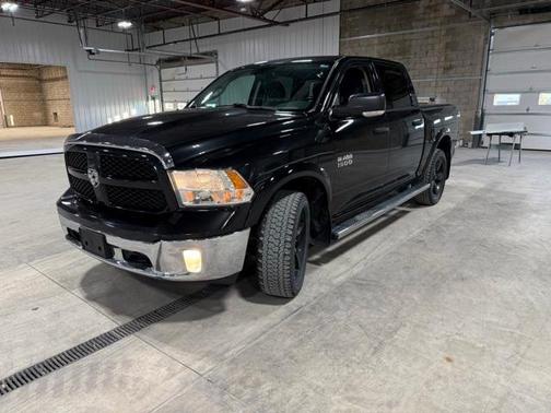 2017 RAM 1500 SLT