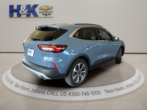 2025 Ford Escape Platinum