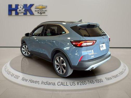 2025 Ford Escape Platinum