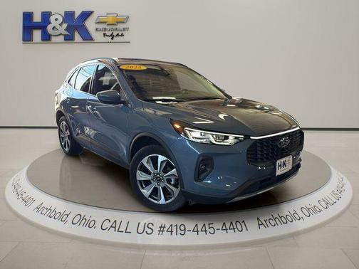 2025 Ford Escape Platinum