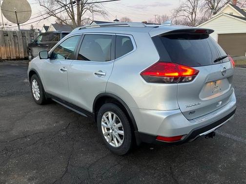 2017 Nissan Rogue SV