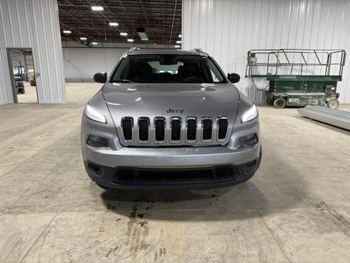 2017 Jeep Cherokee Sport