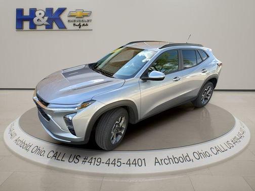 Sterling Gray Metallic 2025 Chevrolet Trax LT