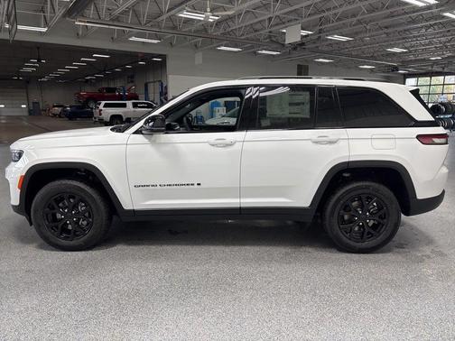 2025 Jeep Grand Cherokee Altitude