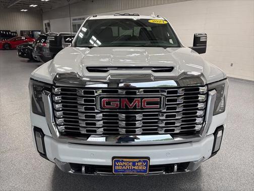 2024 GMC Sierra 2500 Denali