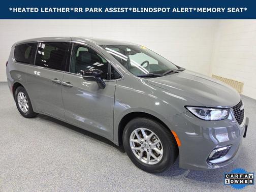 Ceramic Gray Clearcoat 2025 Chrysler Pacifica L
