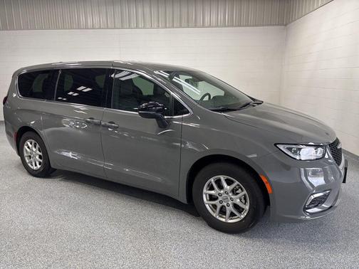 2025 Chrysler Pacifica L