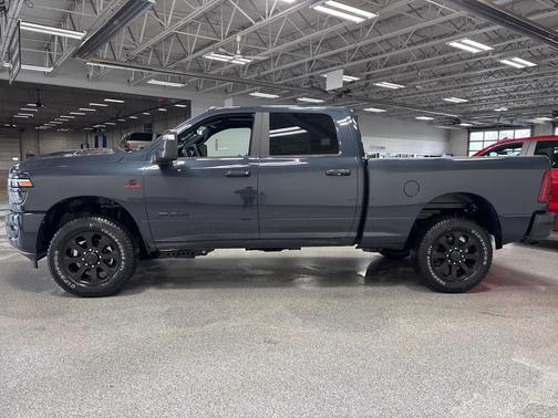 2026 RAM 2500 Laramie Crew Cab 4x4 6'4' Box