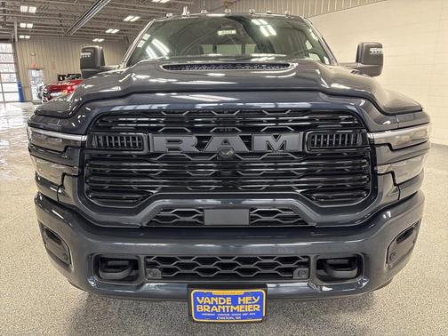 2026 RAM 2500 Laramie Crew Cab 4x4 6'4' Box