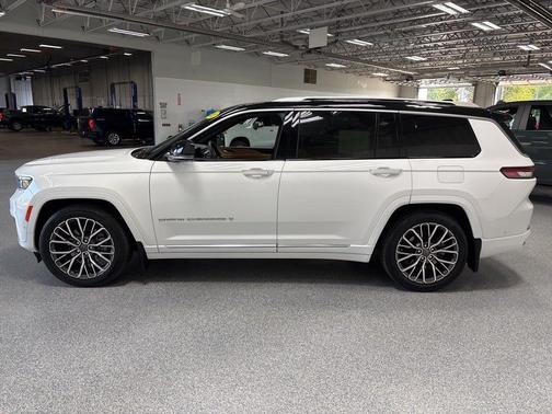 2023 Jeep Grand Cherokee L Summit Reserve