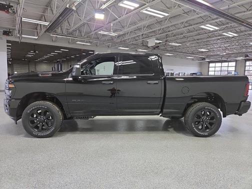 2026 RAM 2500 Big Horn Crew Cab 4x4 6'4' Box