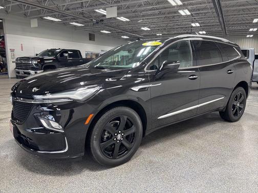 2023 Buick Enclave Essence AWD