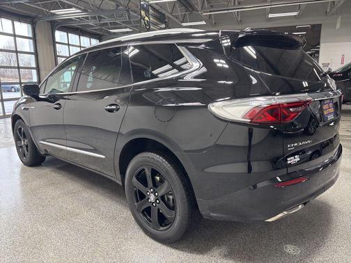 2023 Buick Enclave Essence AWD