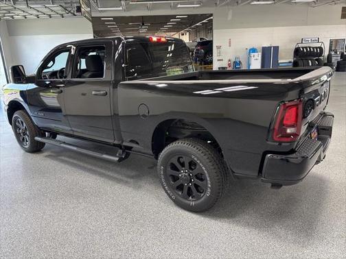 2025 RAM 2500 Big Horn Crew Cab 4x4 6'4' Box
