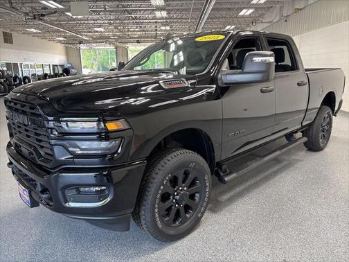 2025 RAM 2500 Big Horn Crew Cab 4x4 6'4' Box