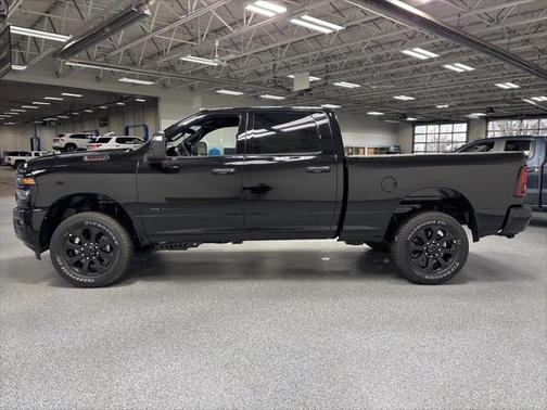 2025 RAM 2500 Big Horn Crew Cab 4x4 6'4' Box