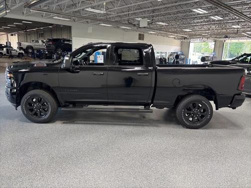 2025 RAM 2500 Big Horn Crew Cab 4x4 6'4' Box
