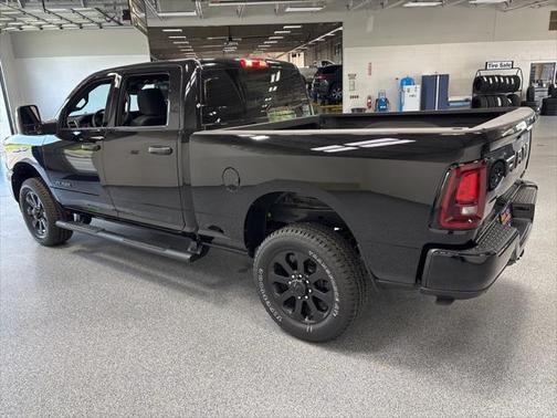 2025 RAM 2500 Big Horn Crew Cab 4x4 6'4' Box