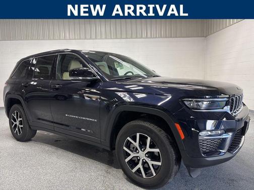 Midnight Sky 2023 Jeep Grand Cherokee Limited