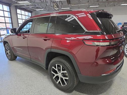 Velvet Red Pearlcoat 2024 Jeep Grand Cherokee Limited