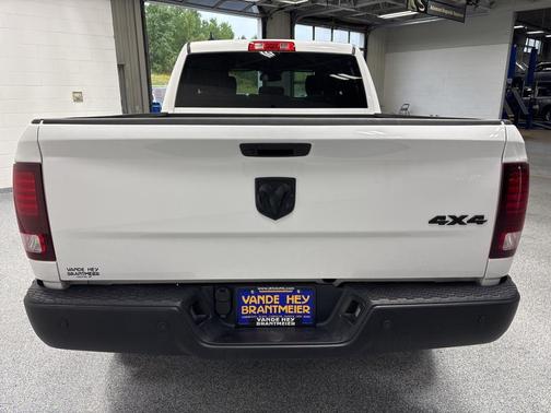 2022 RAM 1500 Classic Warlock Quad Cab 4x4 6'4' Box