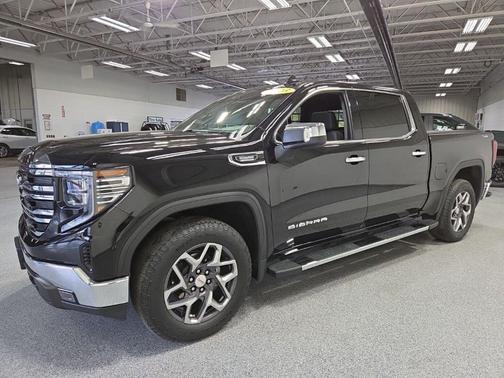 Onyx Black 2023 GMC Sierra 1500 SLT
