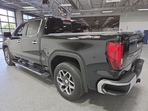 Onyx Black 2023 GMC Sierra 1500 SLT