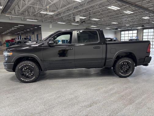 Diamond Black Crystal Pearlcoat 2026 RAM 1500 Rebel