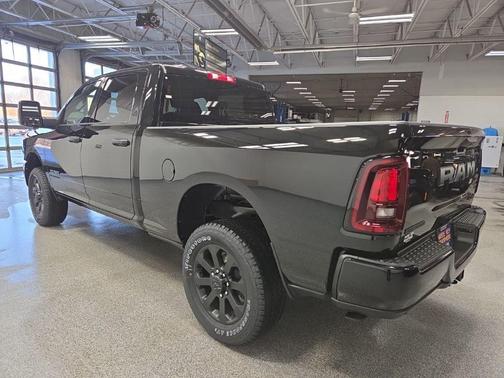2026 RAM 2500 Big Horn Crew Cab 4x4 6'4' Box