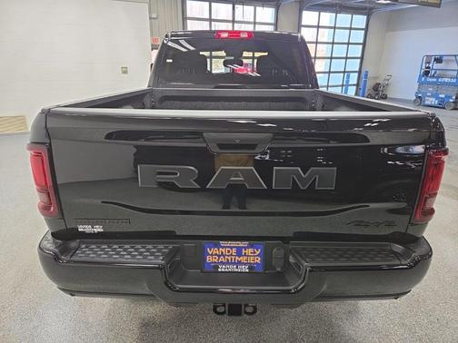 2026 RAM 2500 Big Horn Crew Cab 4x4 6'4' Box