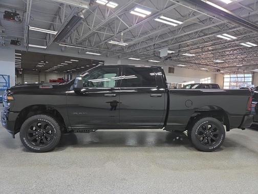 2026 RAM 2500 Big Horn Crew Cab 4x4 6'4' Box