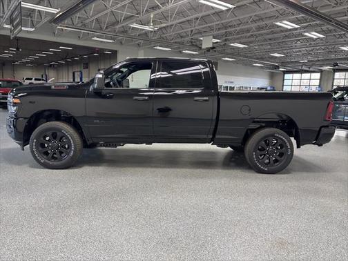 2025 RAM 2500 Big Horn Crew Cab 4x4 6'4' Box