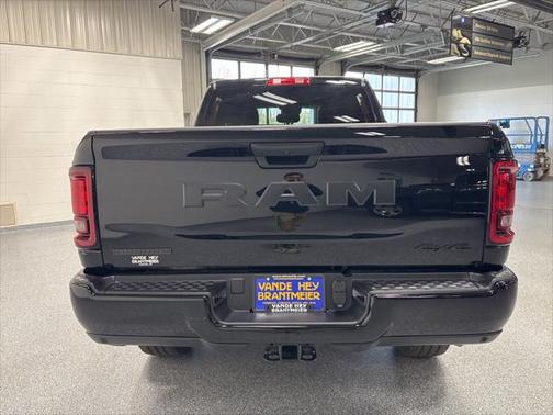 2025 RAM 2500 Big Horn Crew Cab 4x4 6'4' Box