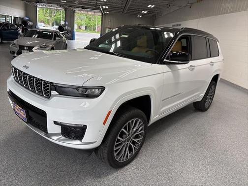 2025 Jeep Grand Cherokee Summit