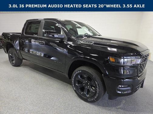 Diamond Black Crystal Pearlcoat 2026 RAM 1500 Big Horn/Lone Star