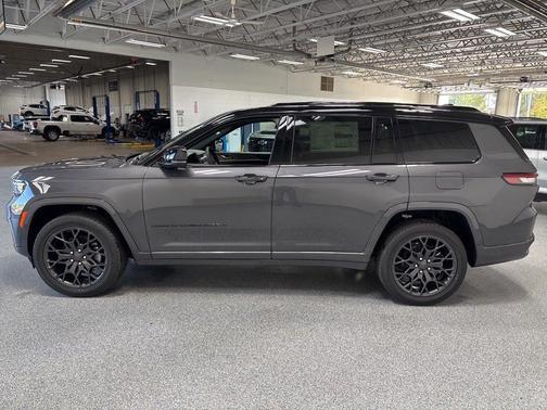 2025 Jeep Grand Cherokee Summit