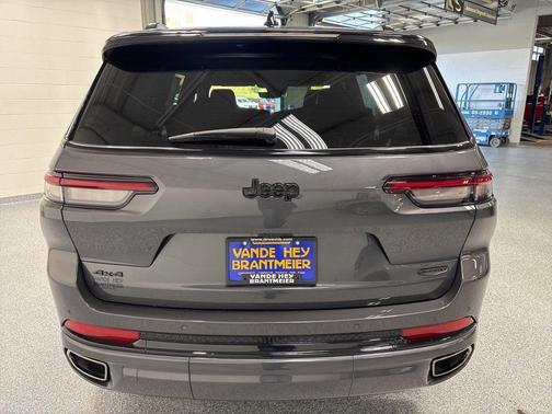 2025 Jeep Grand Cherokee Summit